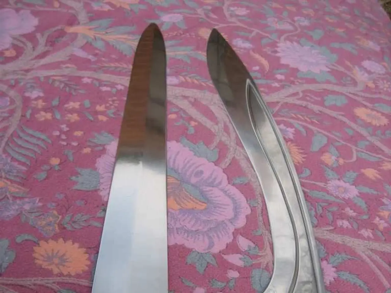 Potential corruption and illicit funds management aspects in business partnerships