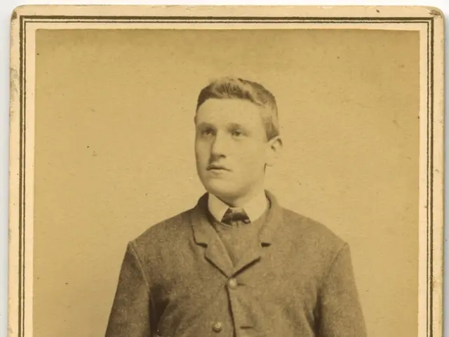 Bajaj Finserv Small Cap Fund Employs Quality Strategies to Minimize Volatility's Effects