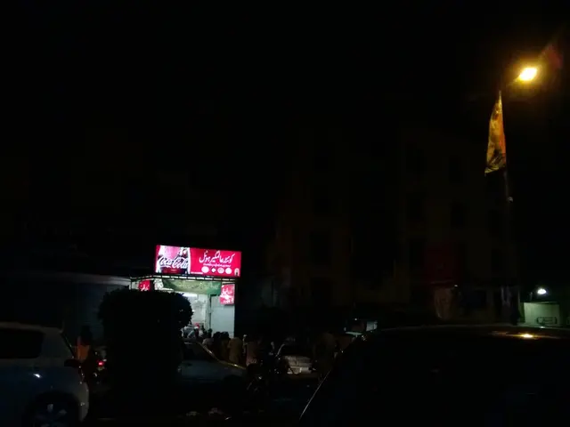 Work Permits for Night Shifts in Dubai and Abu Dhabi, UAE: A Guide