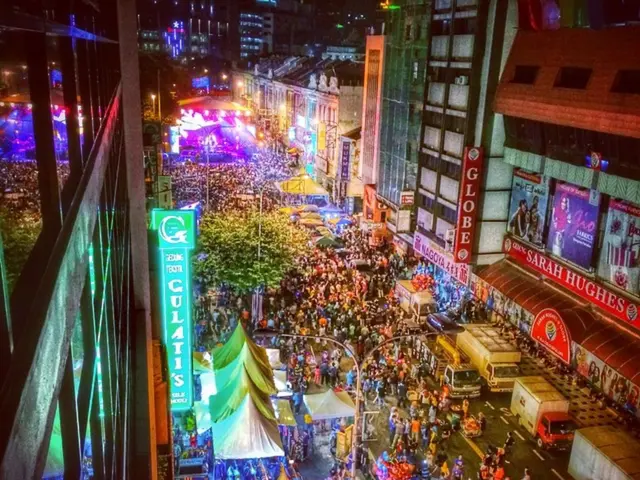 Law enforcement at the Gäuboden folk celebration