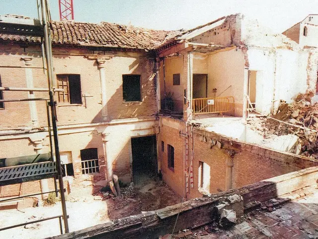 Unlawful Structures Demolished at 'Living Liquidz' in Kamala Mills Compound by BMC; Licenses...