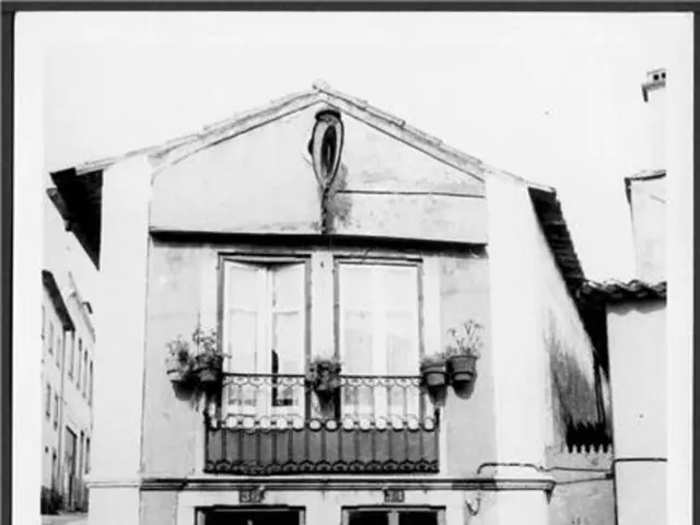 Contemplating a home purchase with restrictive covenants? Insights from professionals on the matter