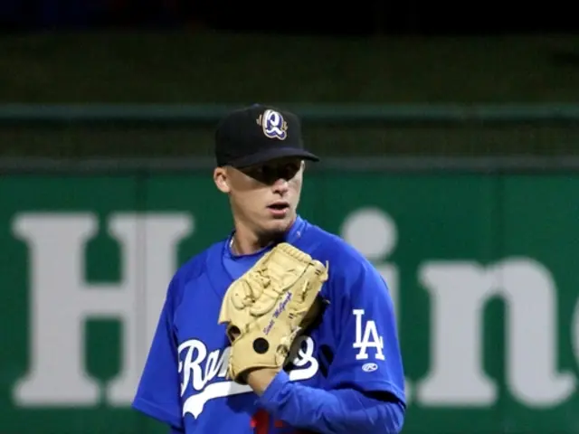 Slave market entrepreneur Sterligov mockingly labels adversaries as fools in his latest statement.