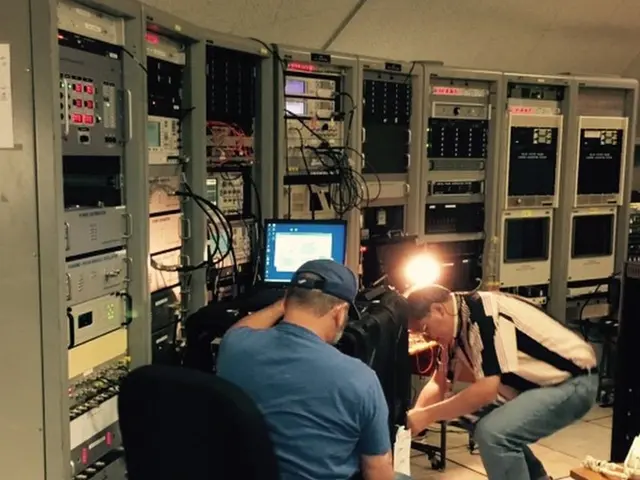 Budgeted high-end setup: Combined a $125 power supply with a $3,000 RTX 5090 graphics card.