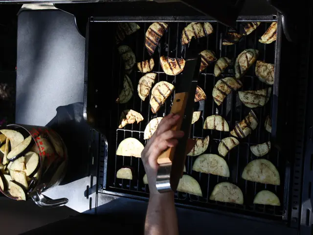 Del Ray neighborhood's eatery, Tortas Y Tacos La Chiquita, adjusts operation hours due to...