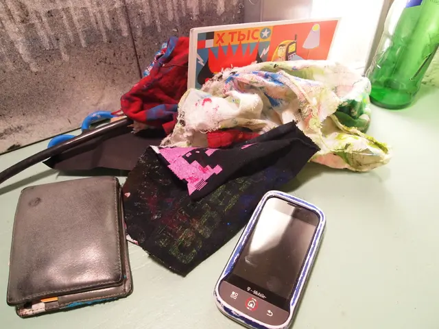 Persistent Money Habits of the Middle-Class Leading to Lifelong Financial Struggle